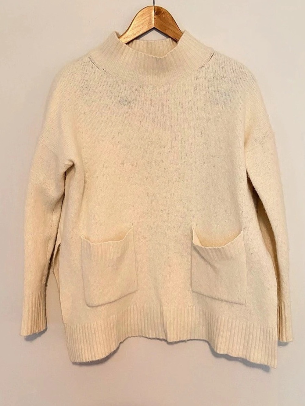 Ann Taylor with Cashmere Cream Cashmere Blend Sweater Size Small